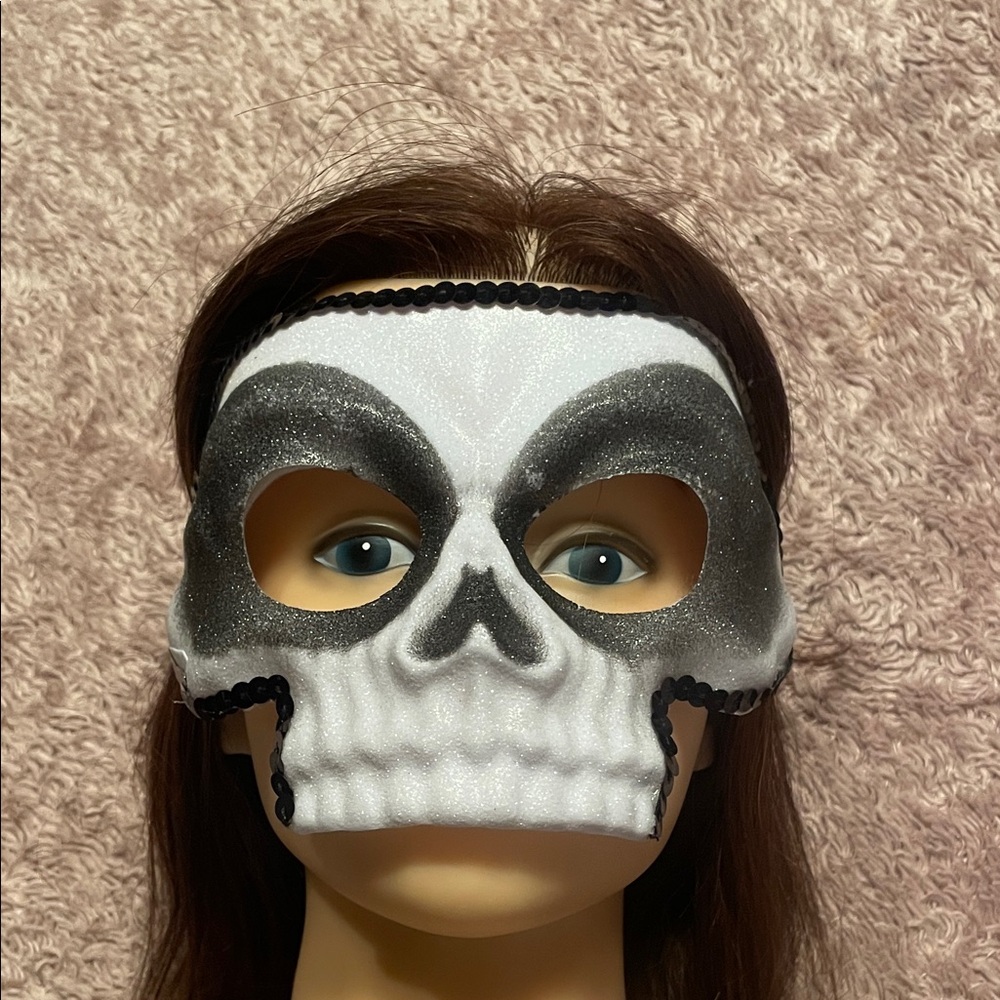 🔥4/$20 Claire’s Skeleton Face Mask - OSFM - Picture 2 of 6